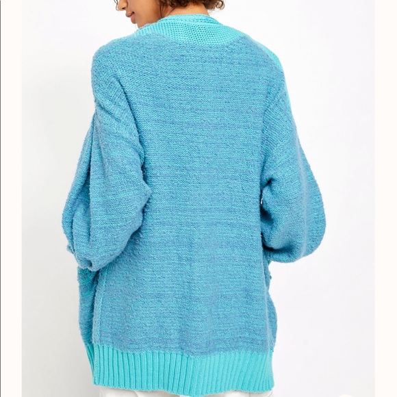 NWOT long 5 button cardigan - Picture 5 of 16